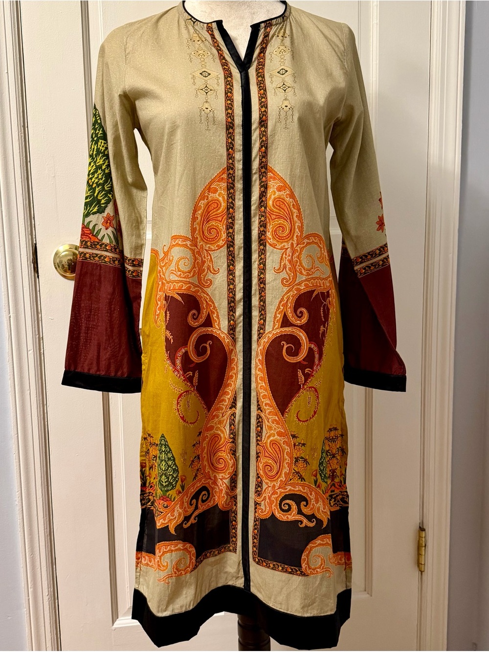 Sana Safinaz Cotton Kurta Tunic Dress with a Colorful and Intricate Design, S